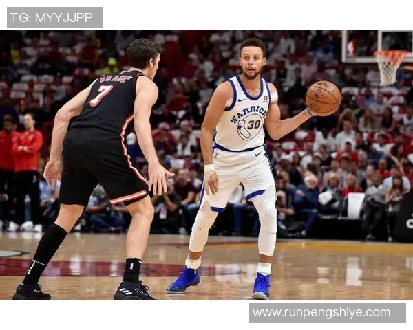 杰伦威廉姆斯的崛起之路：从默默无闻到NBA新星的蜕变与挑战